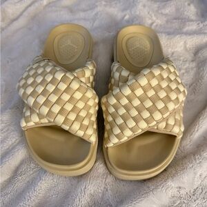 Jordan Sophia Crisscross Women's Woven Slide Sandals
